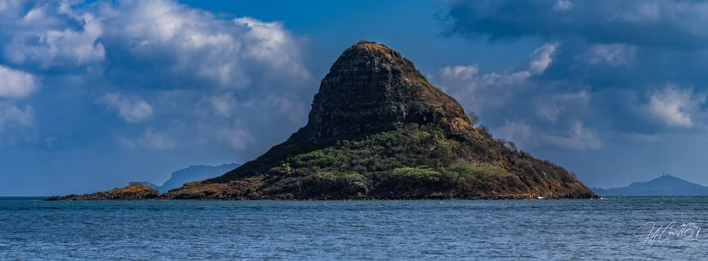 Chinaman's Hat rising from the Pacific off Oahu