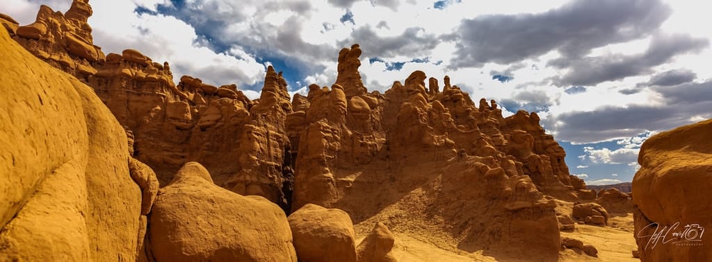 Stone formations in Goblin Valley, Utah
